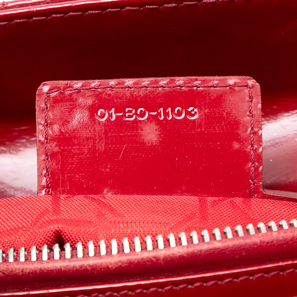 Pre-Loved Dior Medium Patent Cannage Lady Dior - Picture 6 of 7